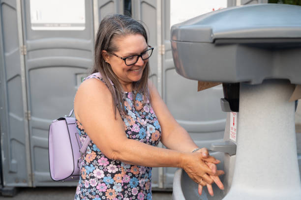 Best Porta potty rental near me  in Pinetops, NC